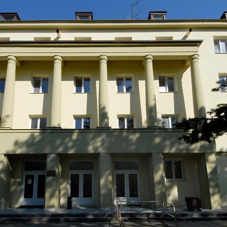 Albergue Tauferovy Koleje Brno Exterior foto